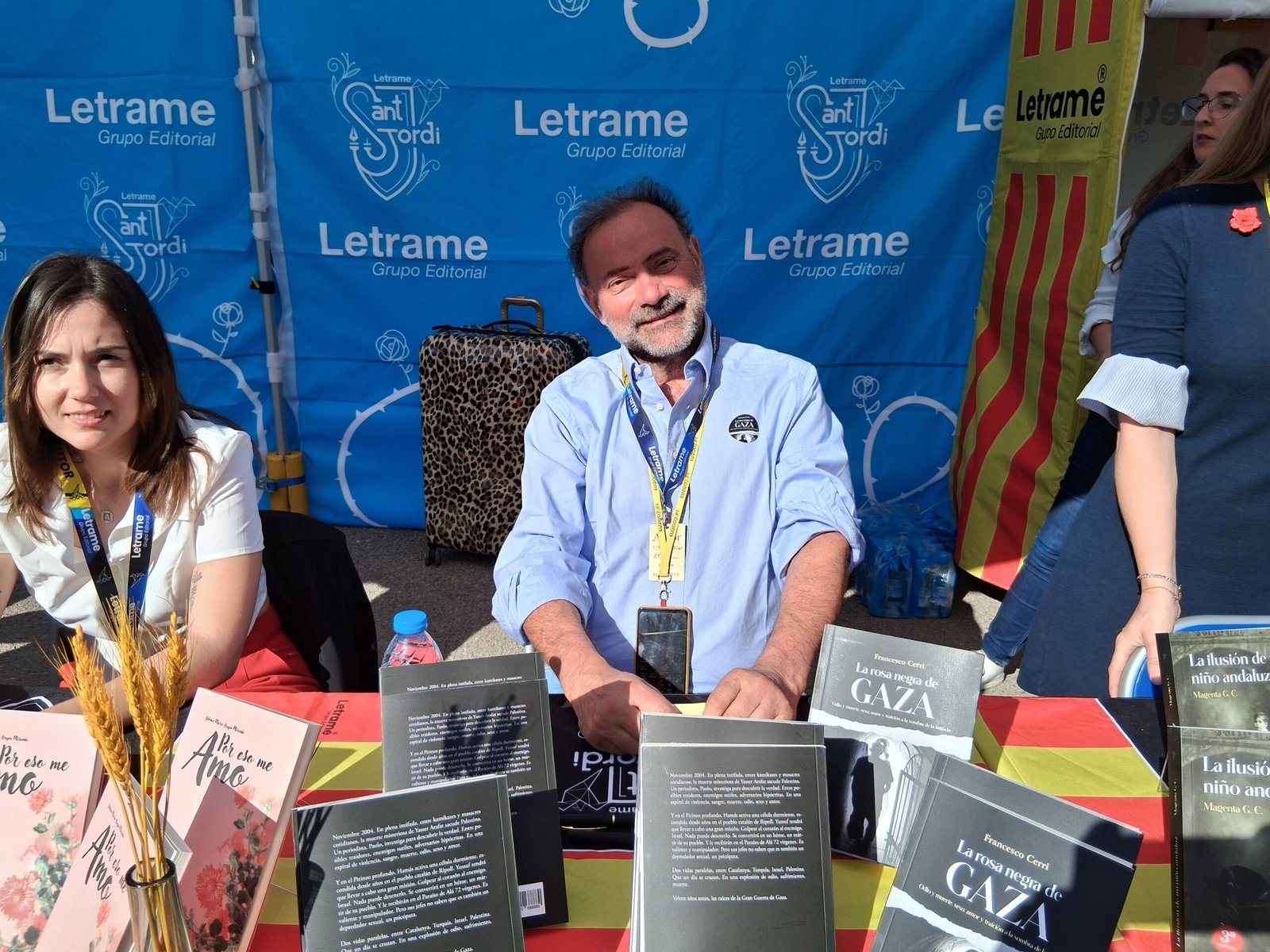 Francesco Cerri presentó La Rosa Negra de Gaza en Sant Jordi 2025 junto a la Editorial Letrame