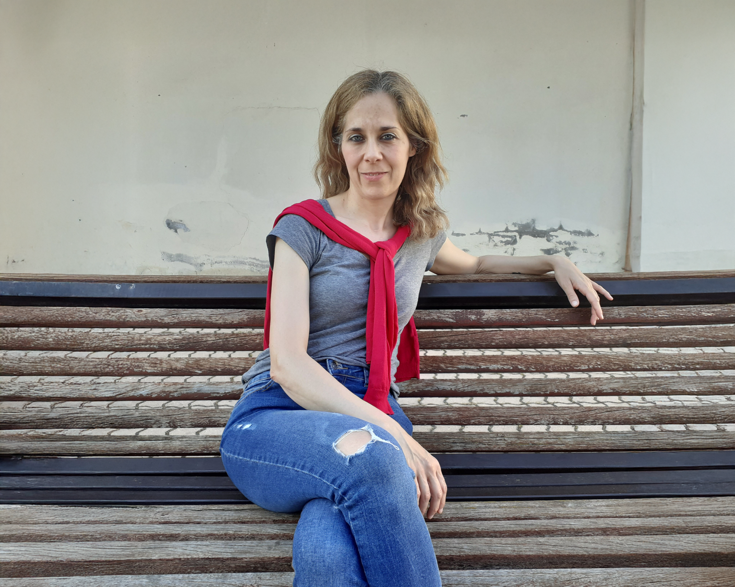 Esther Blanco Rodríguez lanza su primer libro y emociona con su mirada íntima sobre la vida