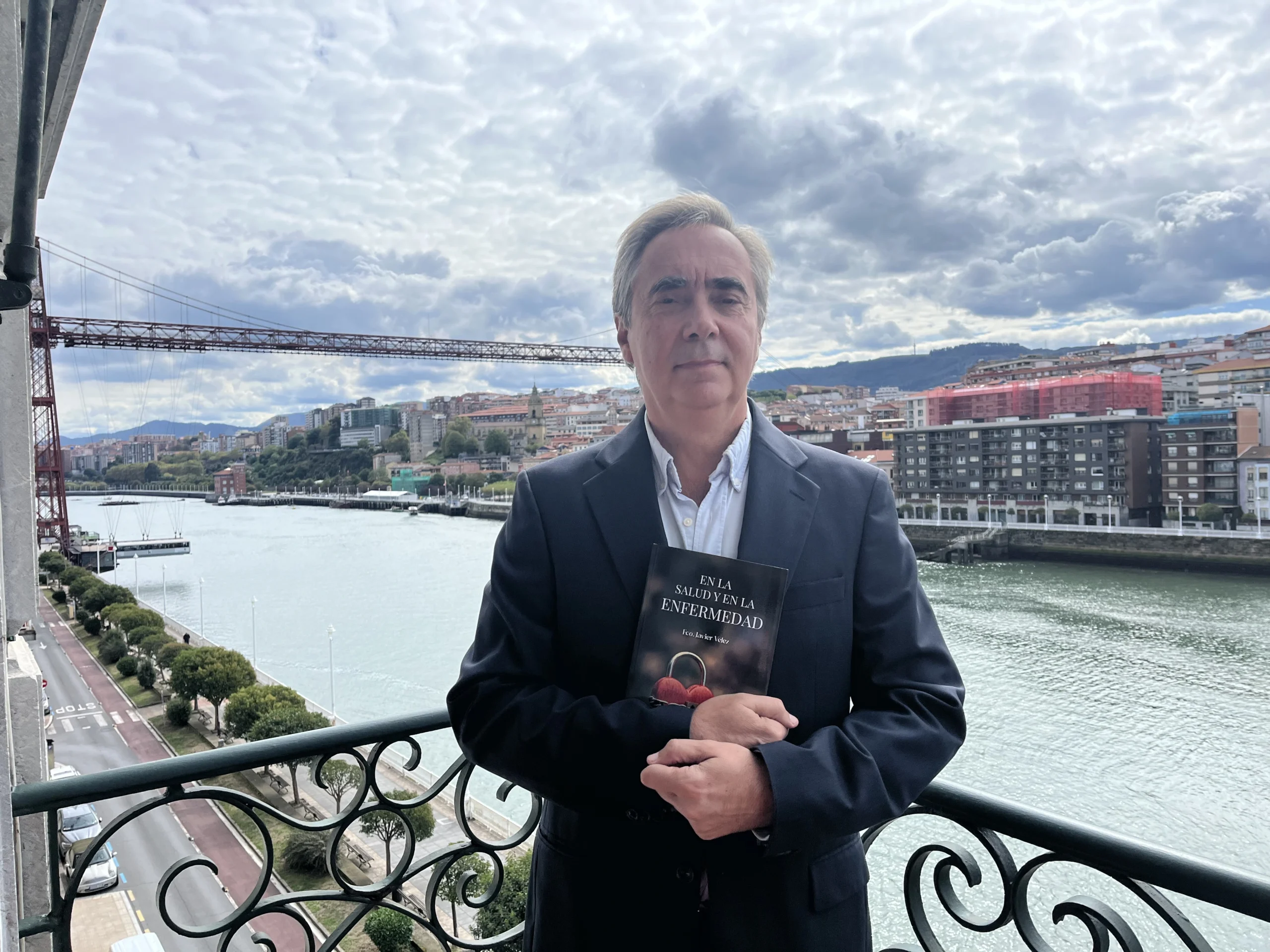 Francisco Javier Vélez Sánchez sorprende con En la salud y en la enfermedad